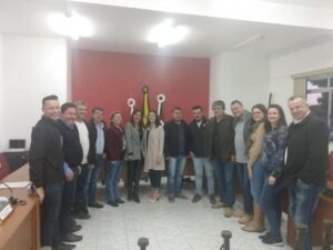 Read more about the article Equipe da Acamosc realiza visitas nas Câmaras Municipais associadas